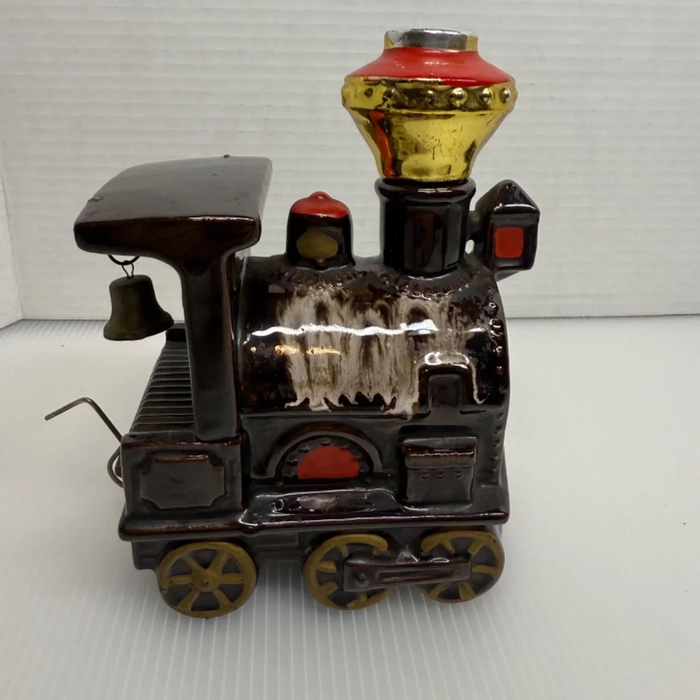 Vintage Ceramic Brown Train Engine Whiskey Decanter W/ Tank Car & 6 Shot Glasses